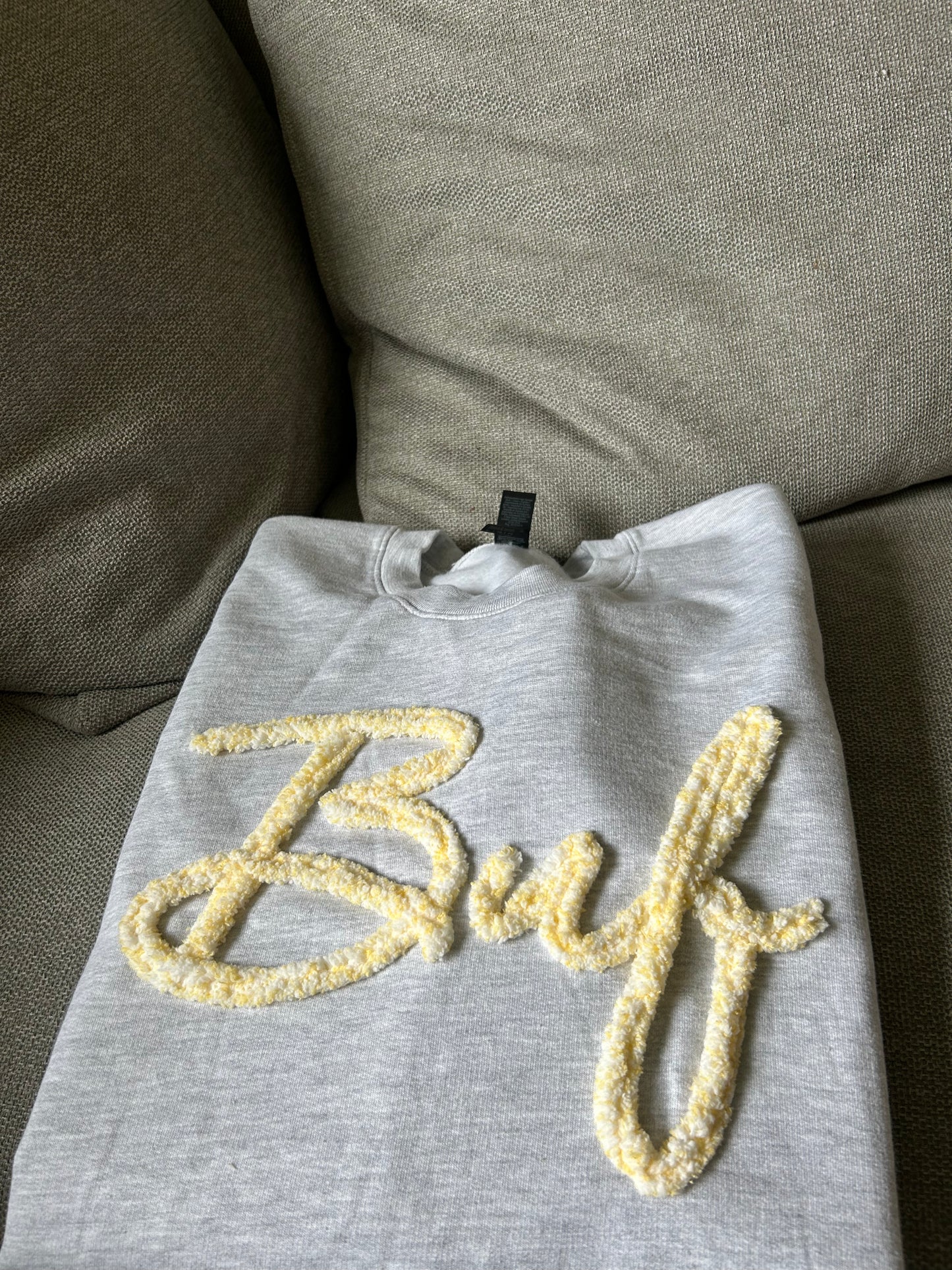 Chunky Yarn Embroidered Crewneck